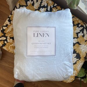 Queen light blue linen duvet cover and shams